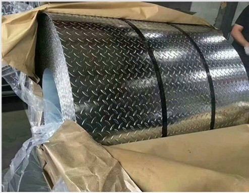 1250mm Width Hot-Rolled Galvanized Pattern Plate Customizable for Container and Ship