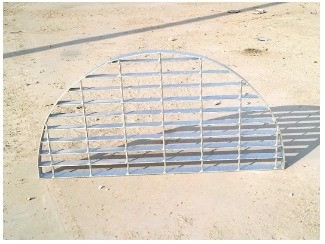 Boiler Industry Heavy Duty Steel Grating for Parking Lot Drainage and Sidewalk Cover