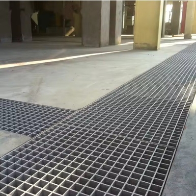 Silver Steel Grating Walkway with Industrial Design Style and Welding Platform Weight